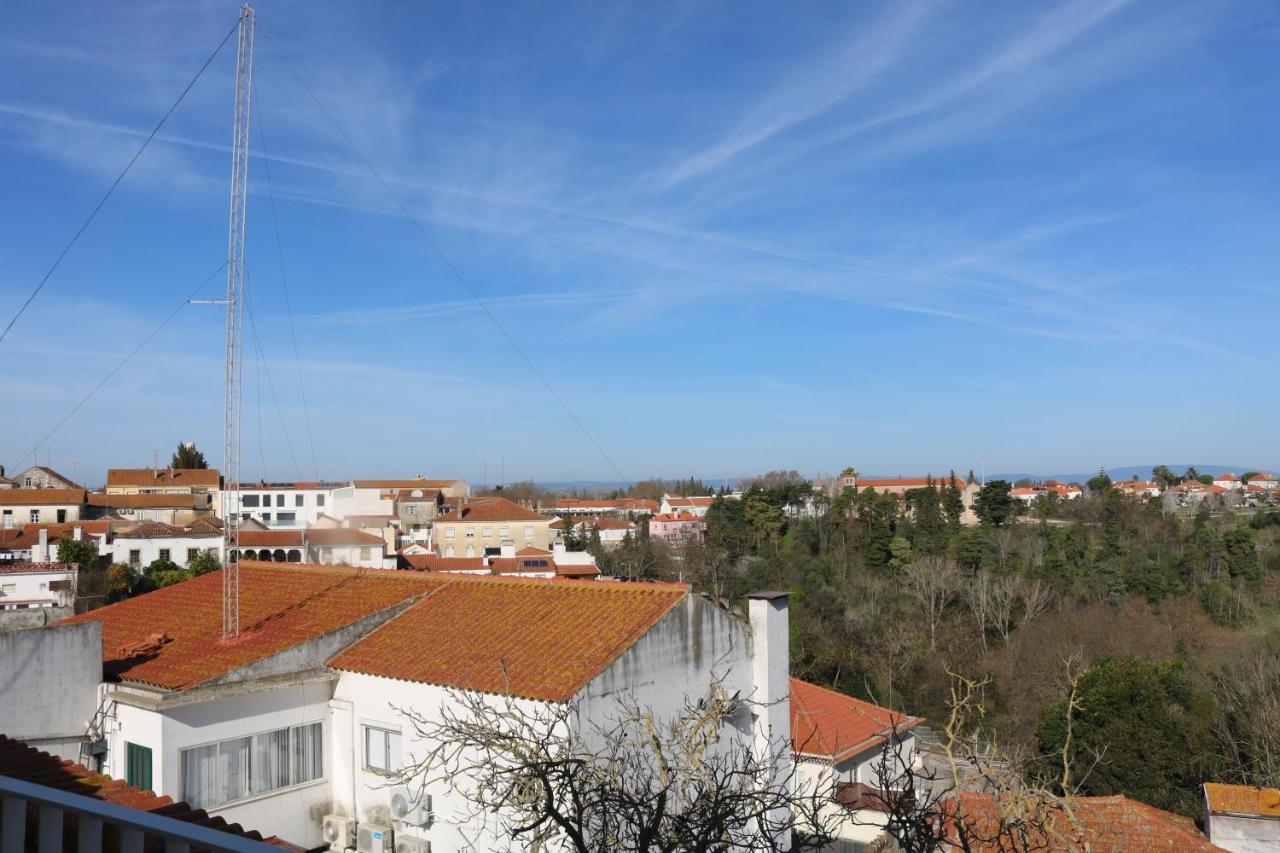 Villa Graca -Hostels And Apartments Santarem Exterior photo
