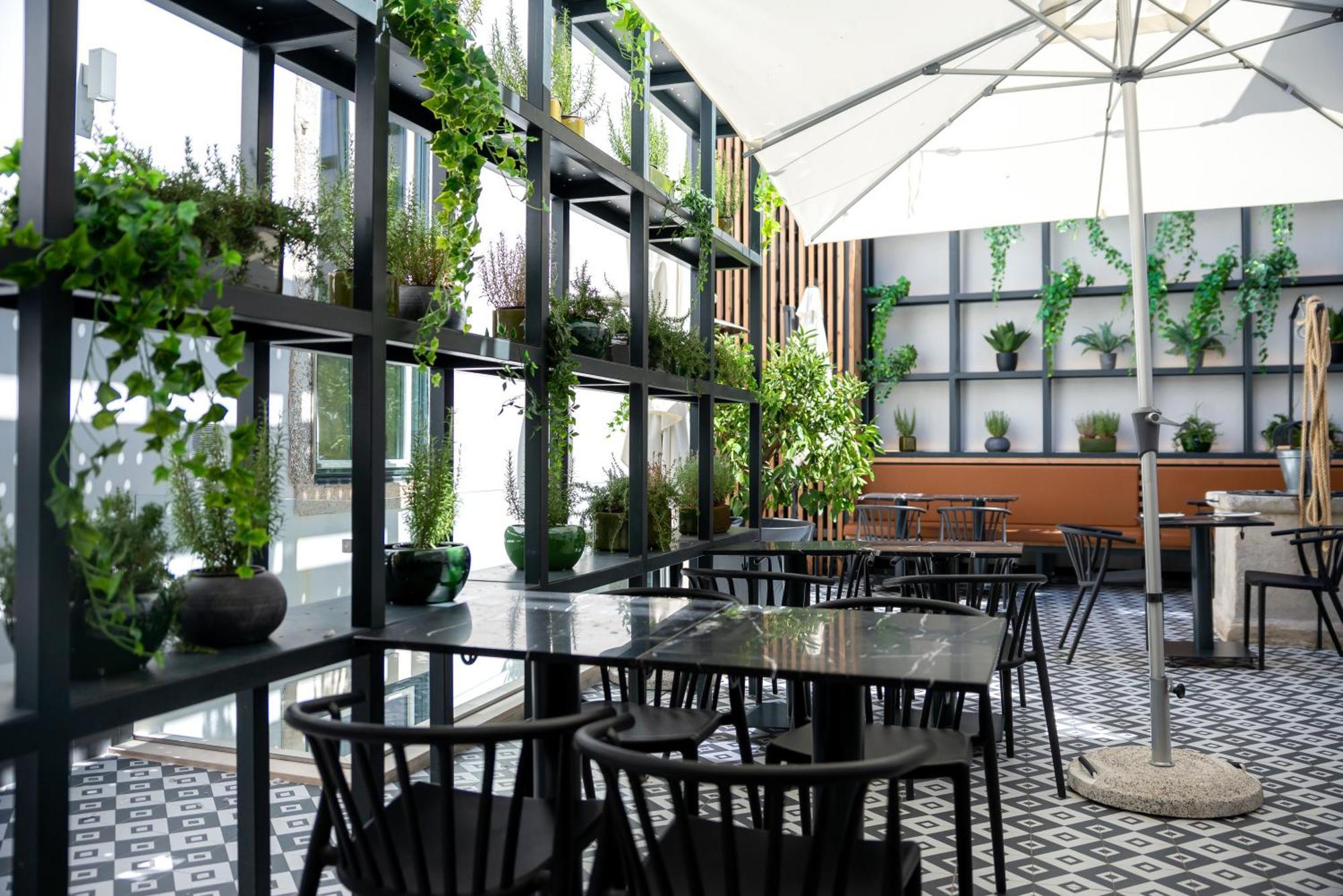 Villa Graca -Hostels And Apartments Santarem Exterior photo