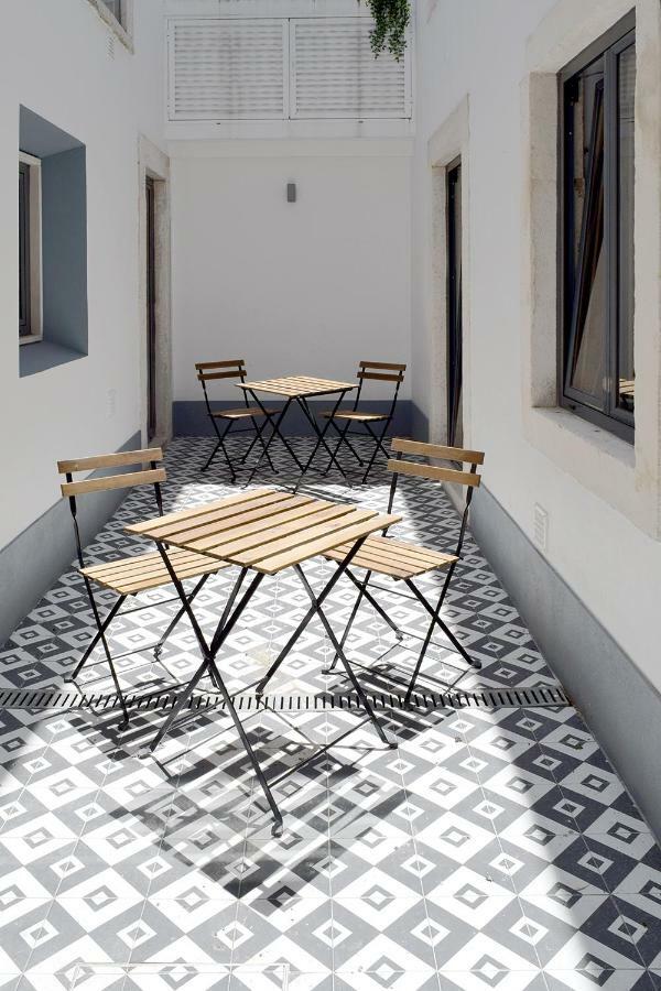 Villa Graca -Hostels And Apartments Santarem Exterior photo